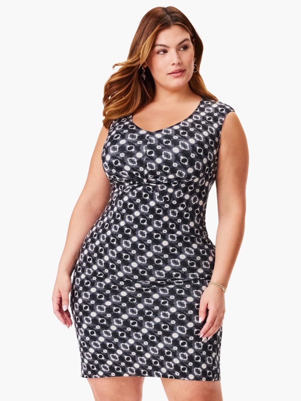 NIC+ZOE Knit Dress Black White Geometric Twist Front V-Neck Sheath Sleeveless